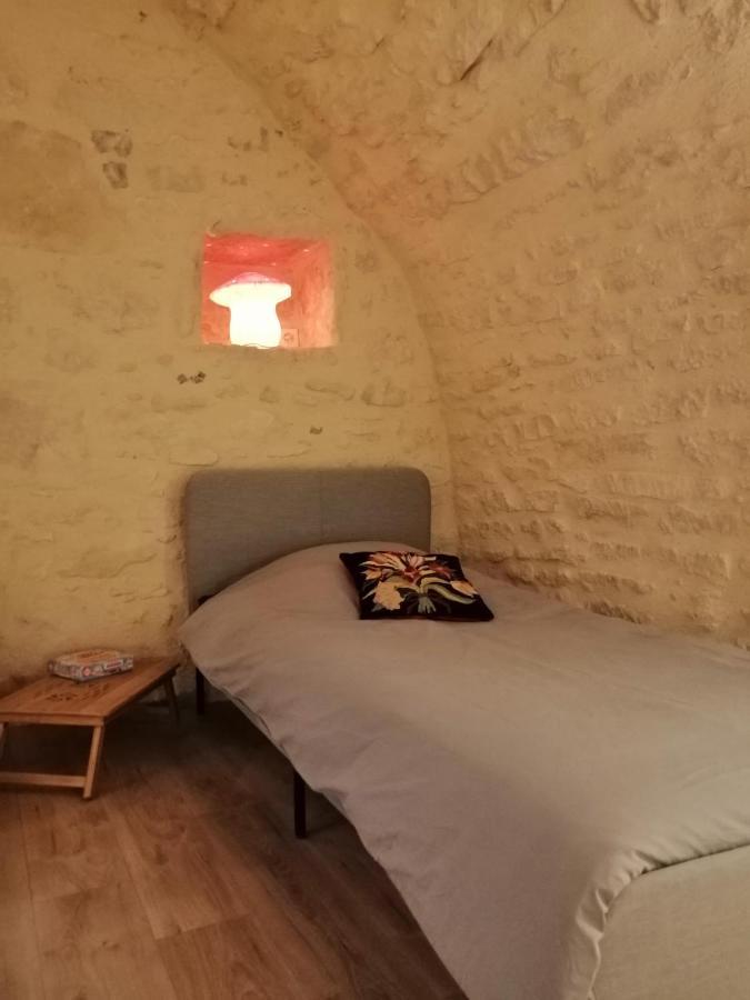 Le Refuge De La Sallee Gençay Εξωτερικό φωτογραφία